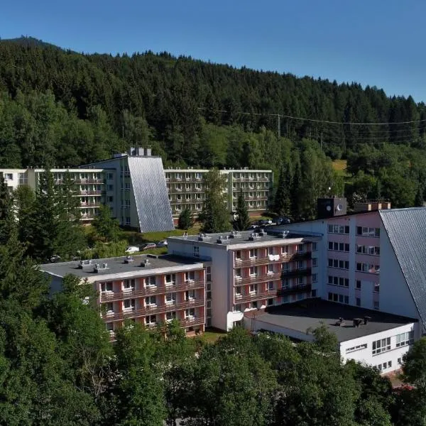 Resort Dlouhé Stráně, hotel v destinaci Loučná nad Desnou