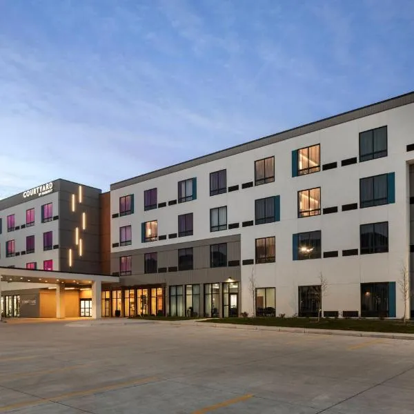 Courtyard by Marriott Bettendorf, хотел в Бетендорф