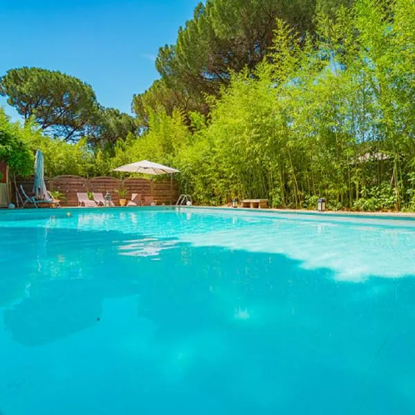 La Bastide des Pins, hotel v destinaci Castillon-du-Gard