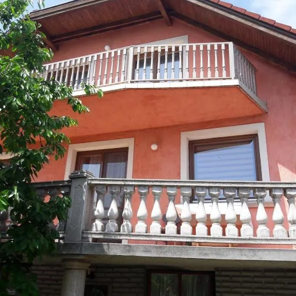Júlia Apartman, hotel Balatonalmádin
