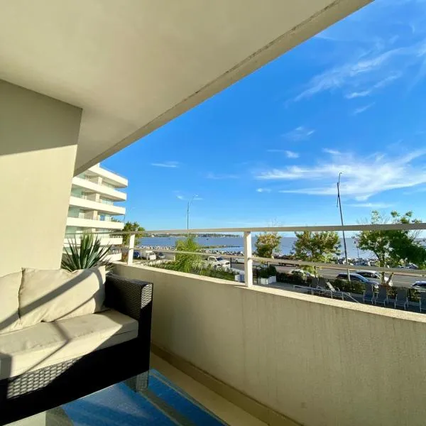 Mono Balcón Vista al Río Nª201, Colonia del Sacramento, hotel in Colonia del Sacramento