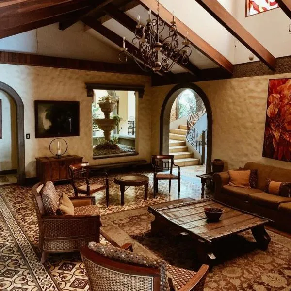 Hotel 1915 INN & SUITES, hotel v destinaci Alajuela