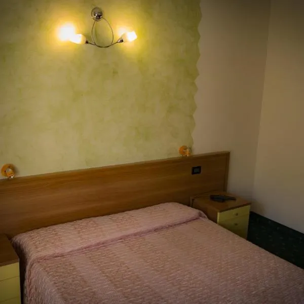 Albergo La Romanella, hotel v destinácii Spinone Al Lago