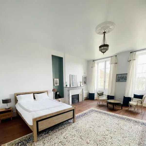 Villa Séquoia - Grande Chambre - SDB privée, hotel em Bazas