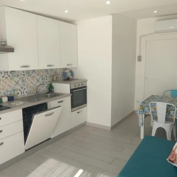 Donna Beatrice aMare beach house, hotell sihtkohas Donnalucata
