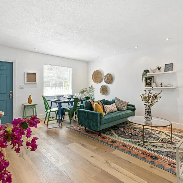 Stylish 2 BR condo - close to Riverwalk, hotel in Fort Lauderdale