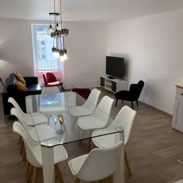 Maison de ville des Bernardines - Orgelet, hotel v destinaci Orgelet