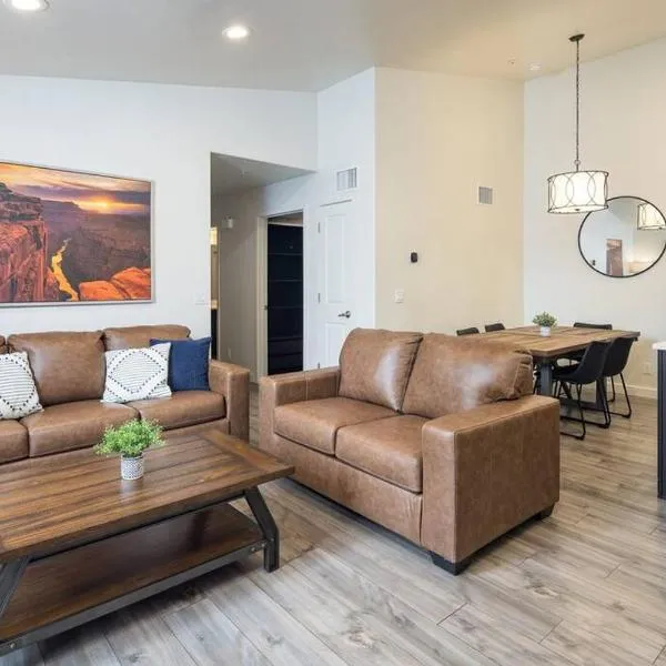 6K Top Floor Moab RedCliff Condo, POOL & HOT TUB, hotel v destinaci Moab