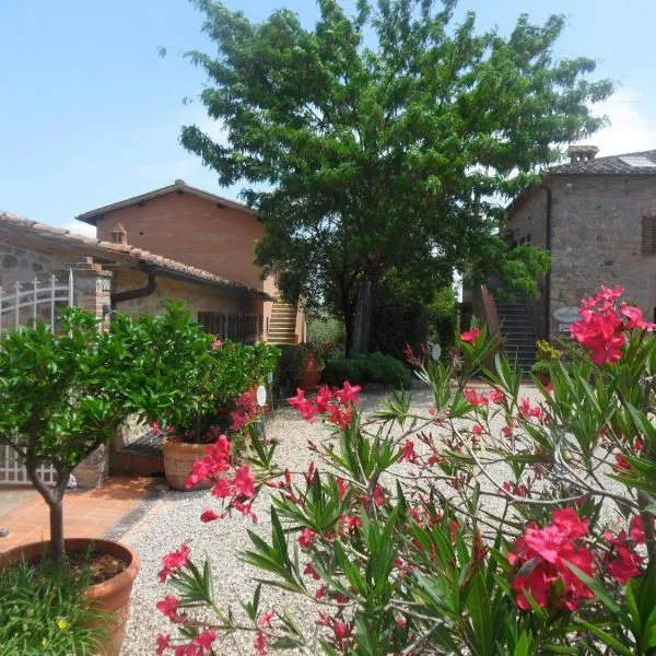 Fullino Nero Rta - Residenza Turistico Alberghiera, hotel v Sieně
