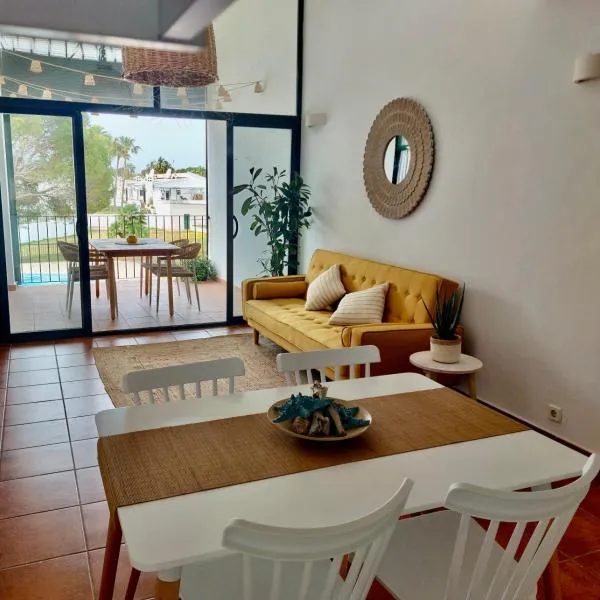 Casa Tortuga con piscina com, hotel a Cala'n Bosch
