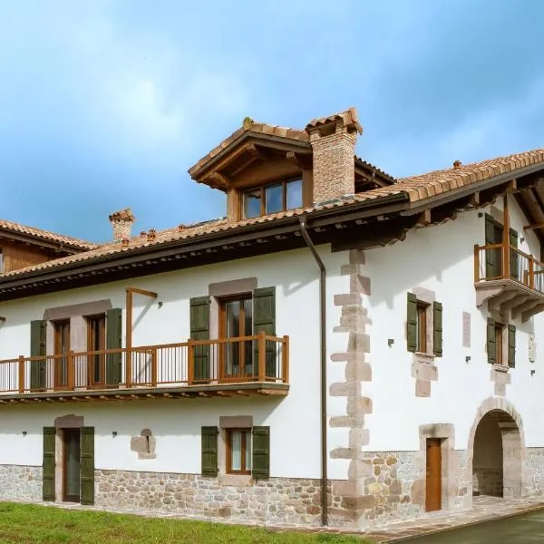 Casa Rural Kabia, hotel in Aincialde de Arizcun