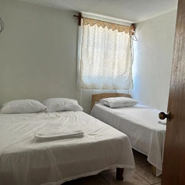 Casa Costa Del Sol, hotel in Puerto Escondido