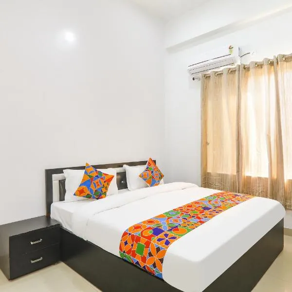 FabHotel Trayamb, hotel sa Ayodhya