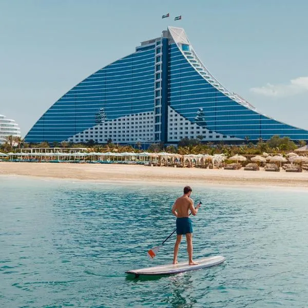 Jumeirah Beach Hotel Dubai、ドバイのホテル