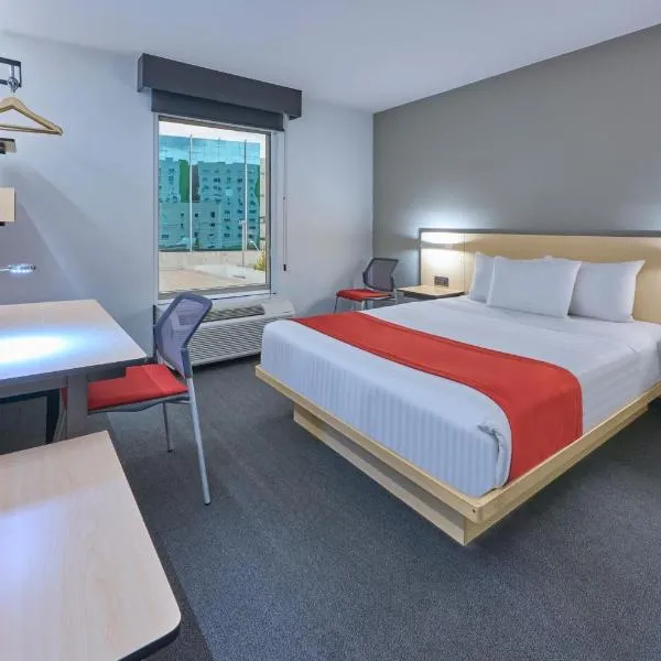 City Express by Marriott Toluca, hotel en Toluca