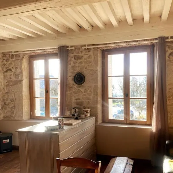 Le nid du coq d'or location appartement, hotel em Mont-Saint-Vincent