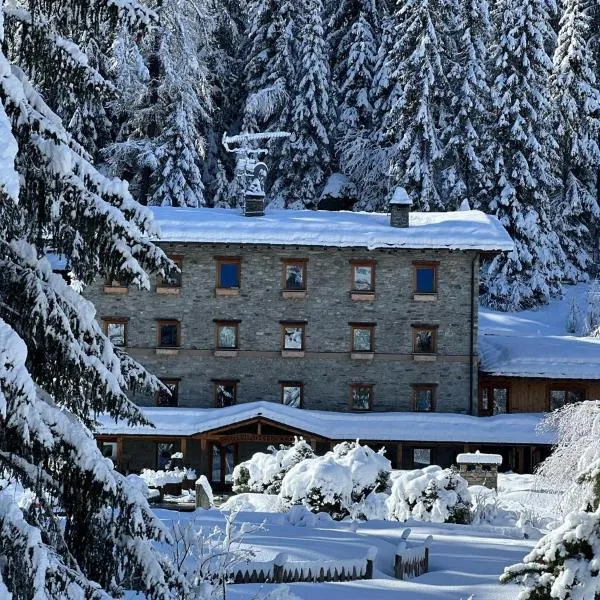 Chalet Eden Eco Hotel, Restaurant & Wellness, hótel í La Thuile