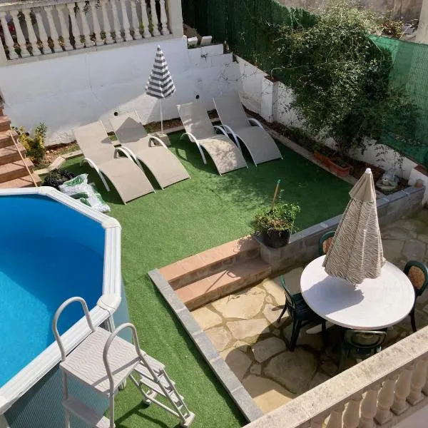 Lola's Beach House, hotel en Calafell