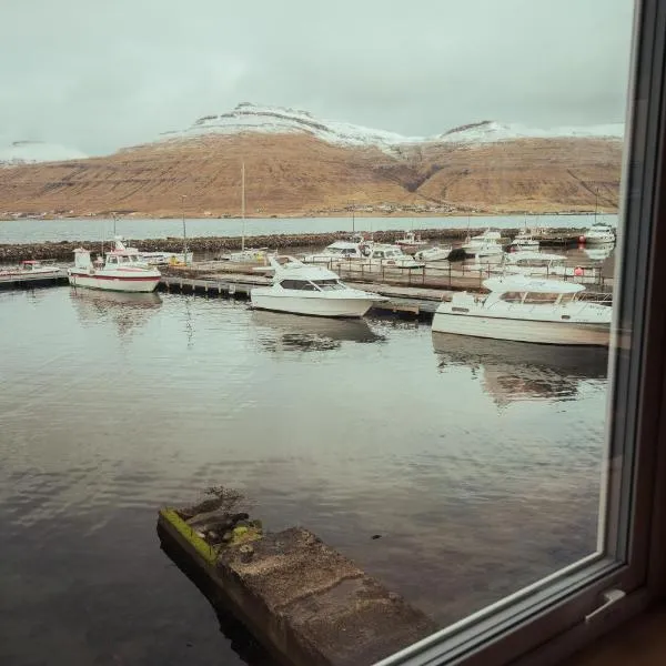 Lítlastova - A Charming Boathouse Getaway, hotel v destinaci Hvalvík