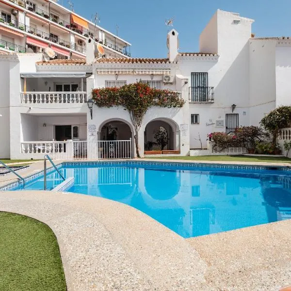 Bright spacious 1 bed apartment, hotel in Nerja