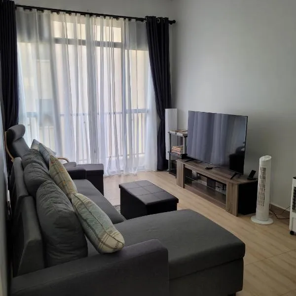 Decent and cosy one bed flat - Bella Vista, hotel in Bwerenga