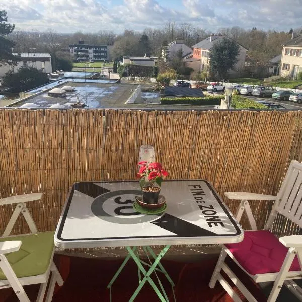 Appartement calme et ensoleillé, hotel v destinácii Hérouville-Saint-Clair