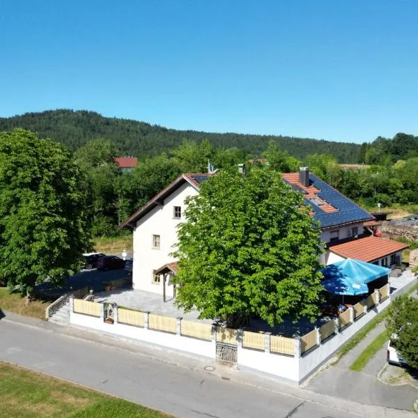 Gasthaus zum Stausee, hotel v destinácii Grafenau