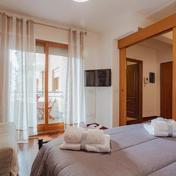 HOME SWEET HOME: Acilia'da bir otel