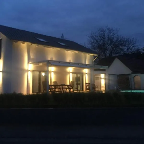 HausGregor, Messe 15 min, City 20 min und Erholung im Grünen, hotel v destinaci Winkelhaid
