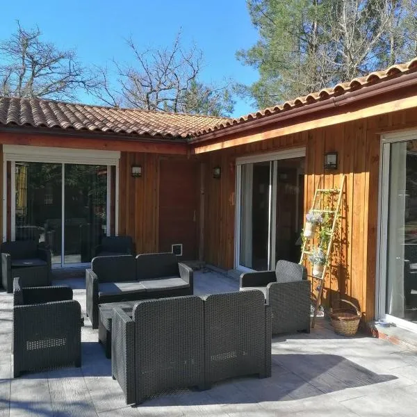 Maison de vacances, hotel in Grayan-et-lʼHôpital