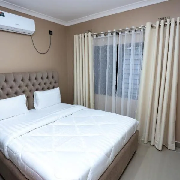 Cloud One Apartments, hotel di Kitwe