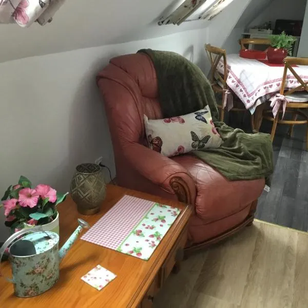 Appartement une chambre Avec Jardin, hotel v destinaci Arques