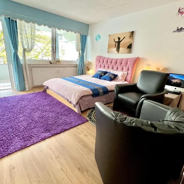 Stylish, Cozy & Quiet Apartment with one and half rooms in District 1, ξενοδοχείο στο Ντίσελντορφ