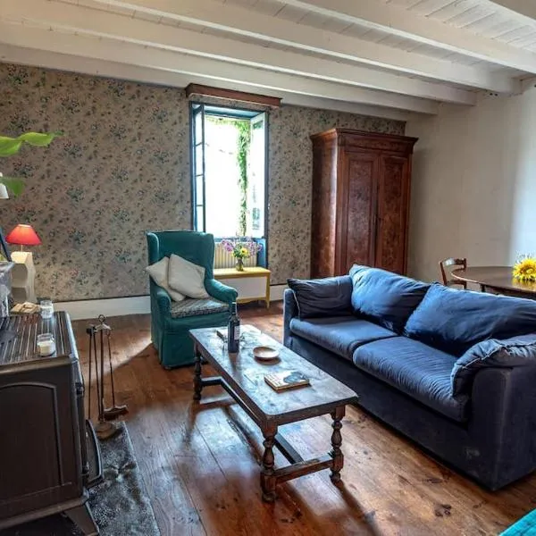 Gîte bucolique de Haut Martet, хотел в Eynesse