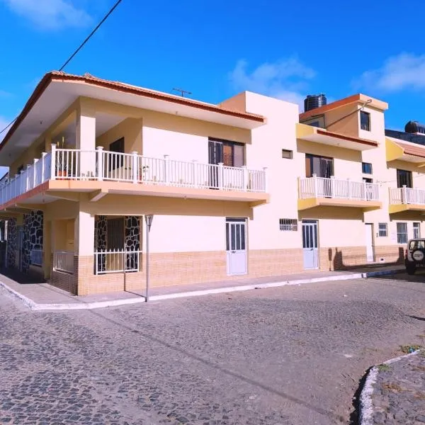Pensão Dona Fica, hotel v destinaci Tarrafal