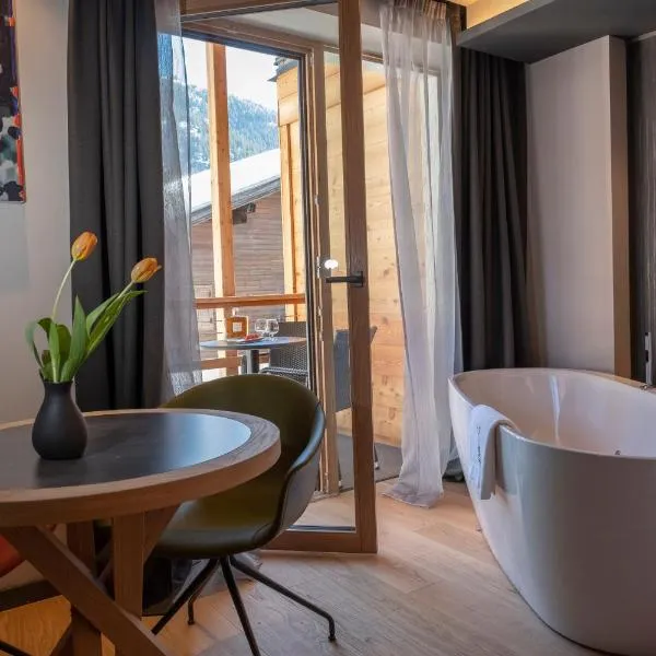 Locanda degli Artisti Art Hotel, hotel v destinaci Canazei
