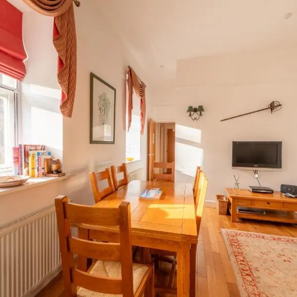 Major's Apartment 3 Bedroom Self Catering Property in historic Abbey, hotel in Fort Augustus