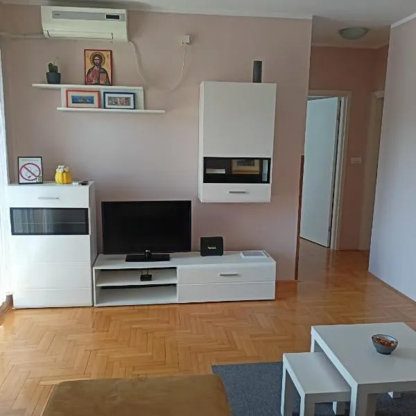 Apartment Andjela، فندق في Vinča