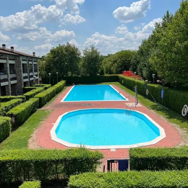Appartamento Lago Playa, hotel v destinaci Desenzano del Garda