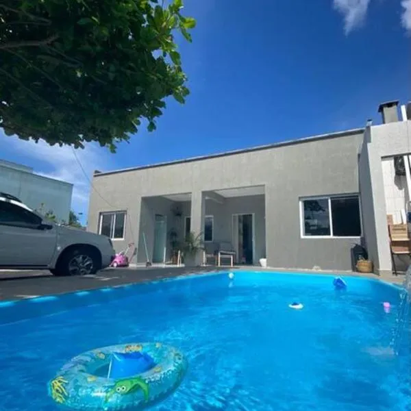 Ampla casa c/ piscina em Balneário Camboriú, hotel v destinaci Balneário Camboriú