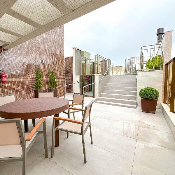 Apartamento novo,uma quadra praia de Bombas com piscina aquecida - Foto 5