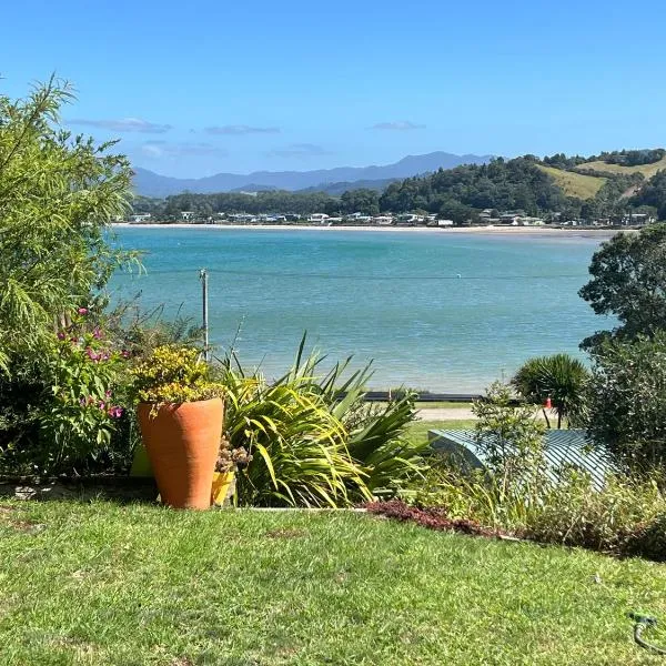 Brophys Beach House, hotel em Whitianga