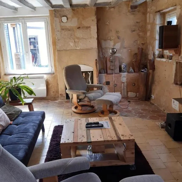 Le gîte des pierres – hotel w mieście Nogent-le-Rotrou