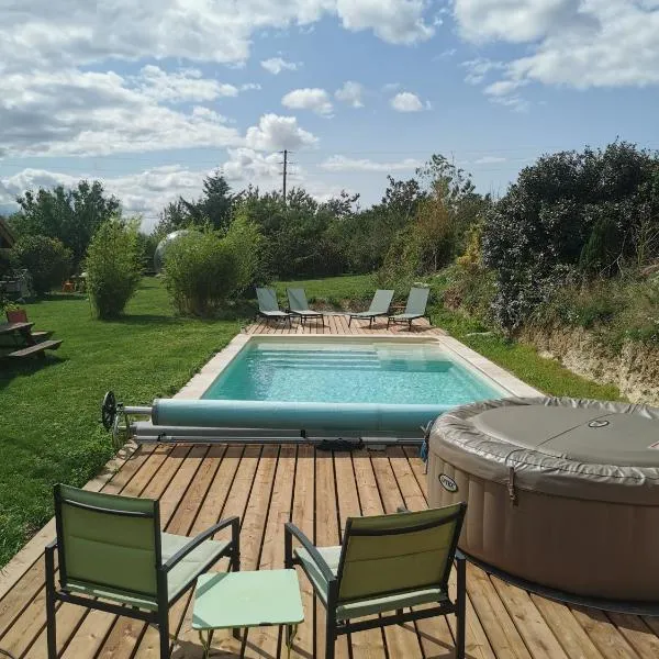 La bulle des champs, Hotel in Champmotteux