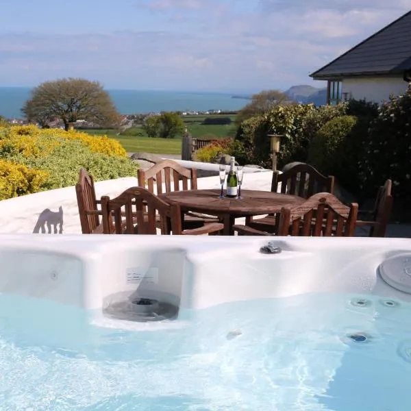 Penlan Coastal Cottages-Millstone, hotel in Aberporth