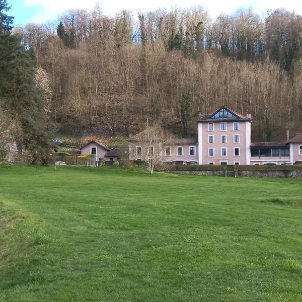 Residence du parc, hotel v destinaci Saint-Martin-dʼUriage