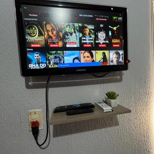 Residencial Casas 1 e 2 quartos Tv Ar Estacionamento Wifi Próximo ao Centro e Paraguai - Foto 5