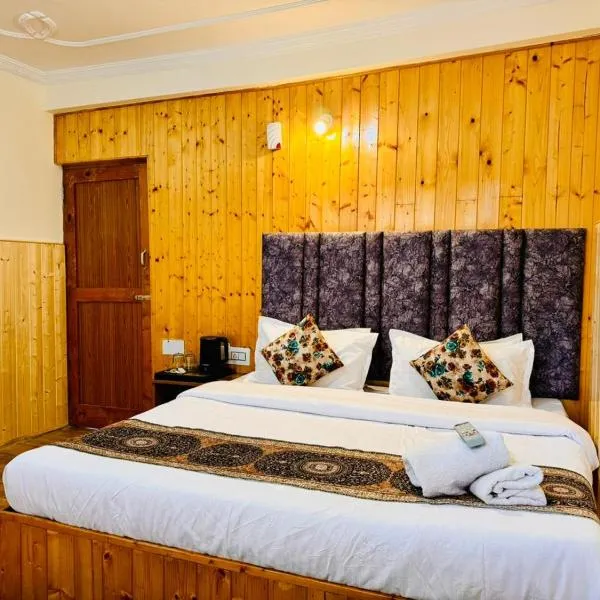 Hotel Suraj Retreat inn: Duff Dunbar şehrinde bir otel