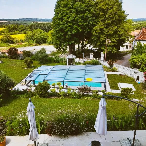 Domaine du Coq – hotel w mieście Montignac-le-Coq