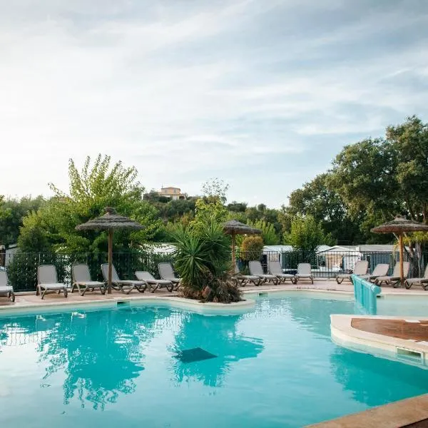 Camping Lou Cabasson, hôtel à Bormes-les-Mimosas